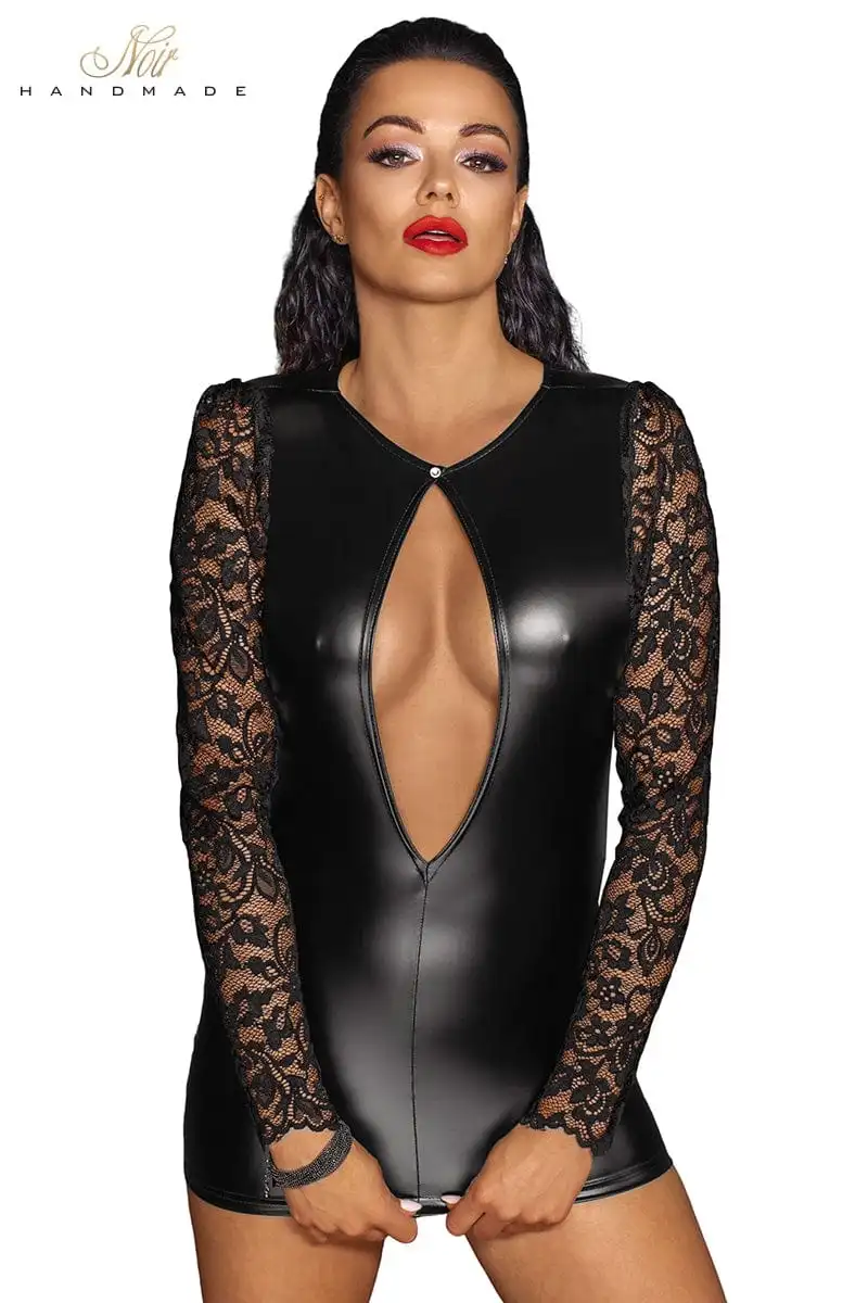 Mini Robe Avec Décolleté Sexy En Wetlook Et Dentelle F253 - Noir Handmade 3 Mini Robe Avec Décolleté Sexy En Wetlook Et Dentelle F253 - Noir Handmade – Image 3